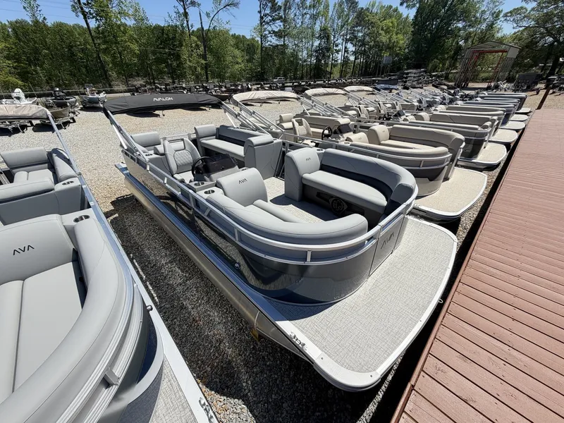 The Image of Avalon VLS 21 QUAD LOUNGER-90HP 2026 - 1