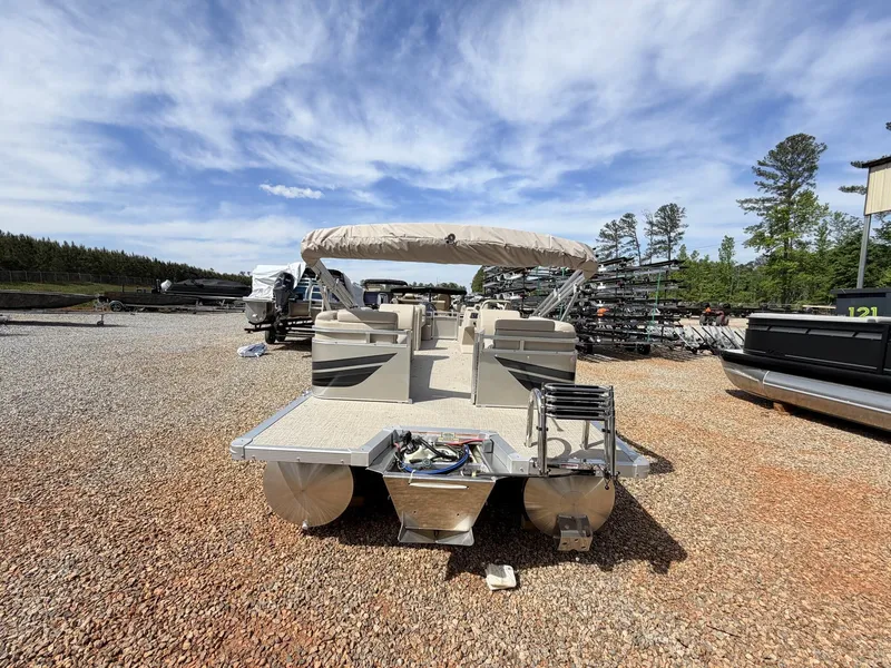 Slide: The Image of Avalon VLS 21 QUAD LOUNGER-115HP 2026 - 3