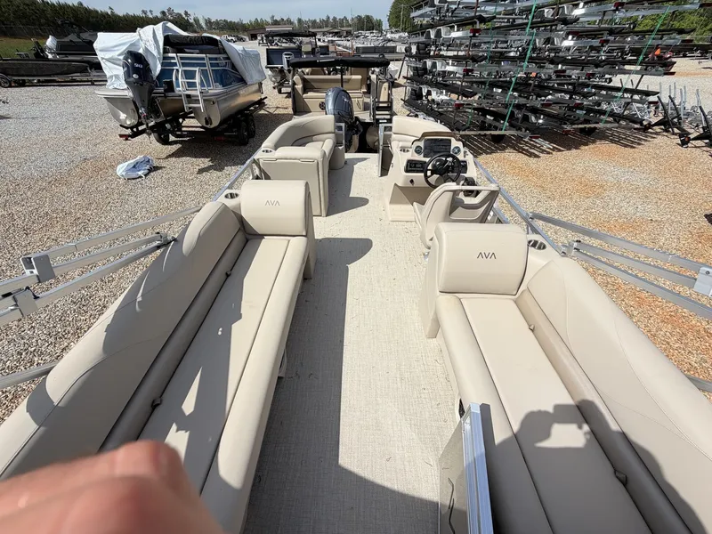 Slide: The Image of Avalon VLS 21 QUAD LOUNGER-115HP 2026 - 8