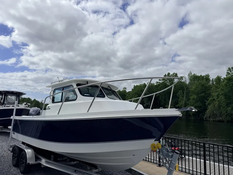 Slide: The Image of Parker Marine 227 Explorer WITH AC AND SEAKEEPER RIDE 2026 - 1