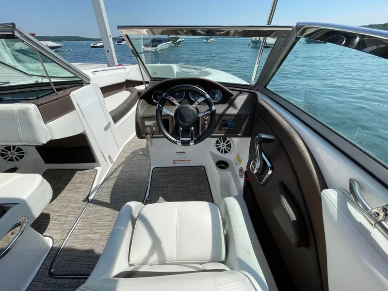 Slide: The Image of Cobalt 220S 2023 - 213