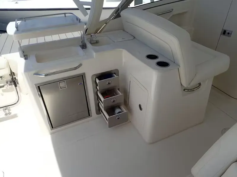 Slide: The Image of Grady-White Freedom 325 2022 - 7