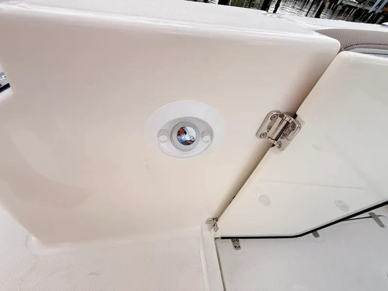 Slide: The Image of Boston Whaler 330 Vantage 2027 - 26