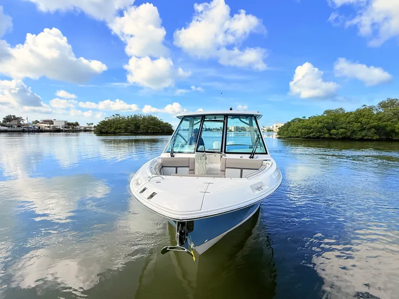 Slide: The Image of Boston Whaler 330 Vantage 2027 - 6
