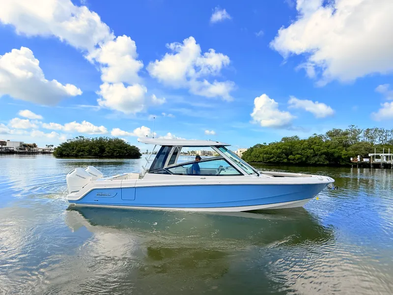 Slide: The Image of Boston Whaler 330 Vantage 2027 - 12