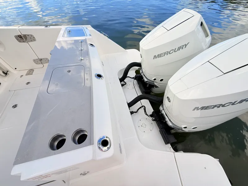 Slide: The Image of Boston Whaler 330 Vantage 2027 - 24