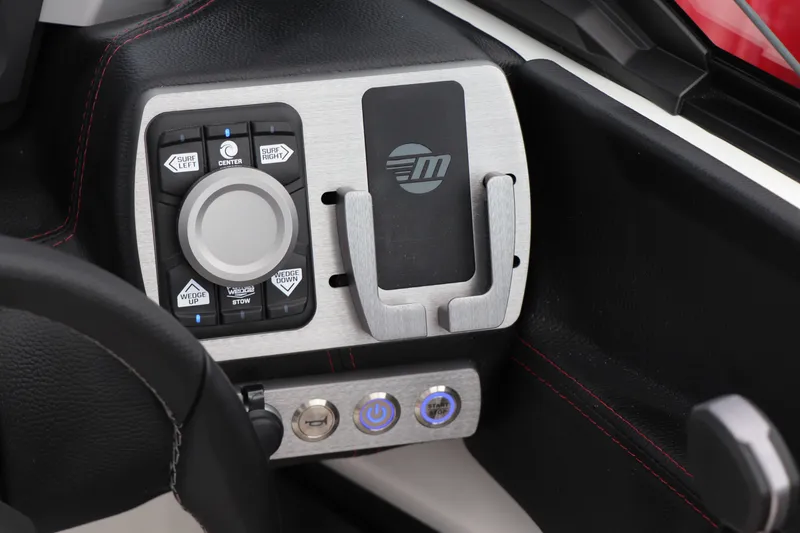 Slide: The Image of Malibu Wakesetter 20 VTX 2022 - 50