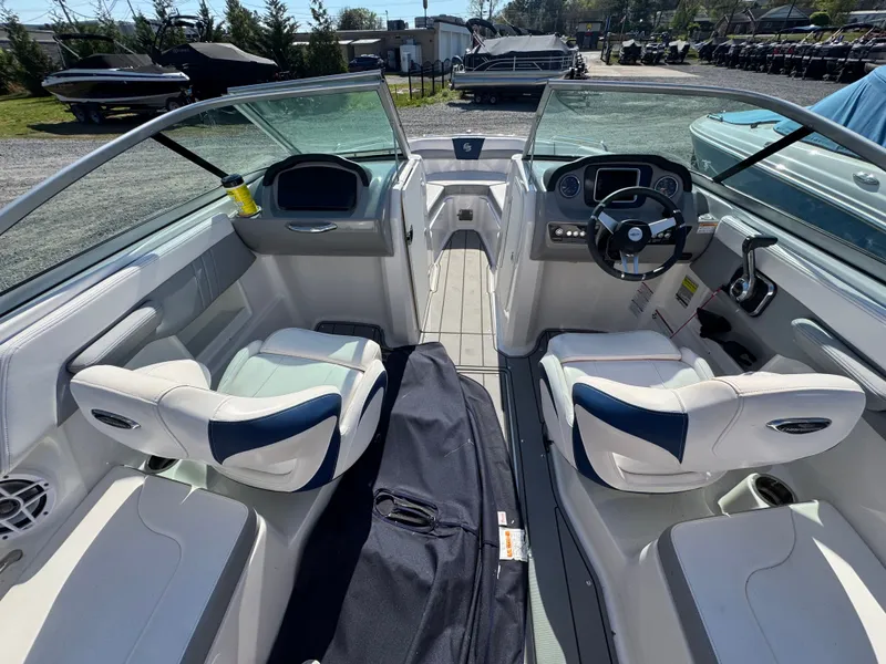 Slide: The Image of Chaparral 23 Surf 2021 - 19