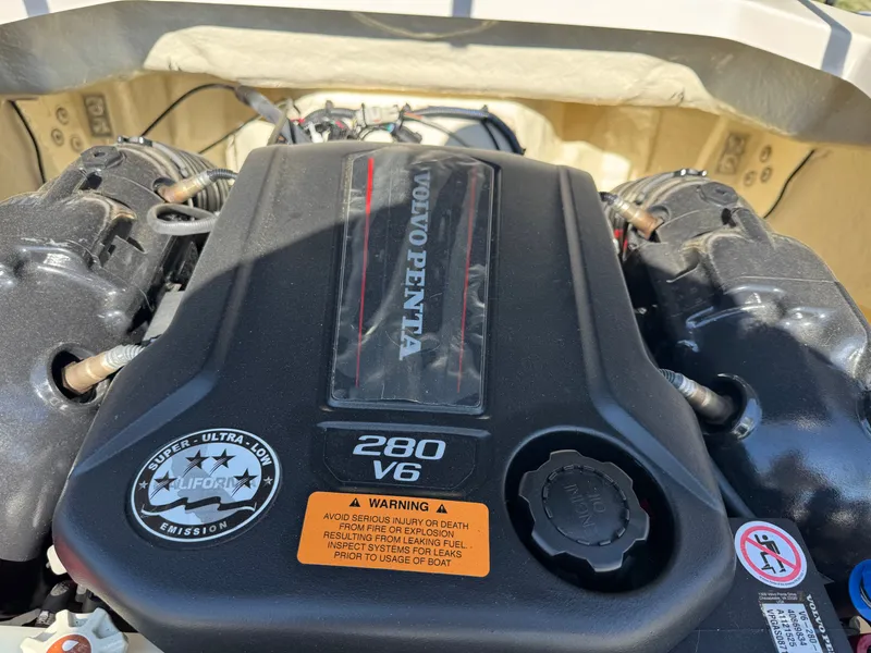Slide: The Image of Chaparral 23 Surf 2021 - 39