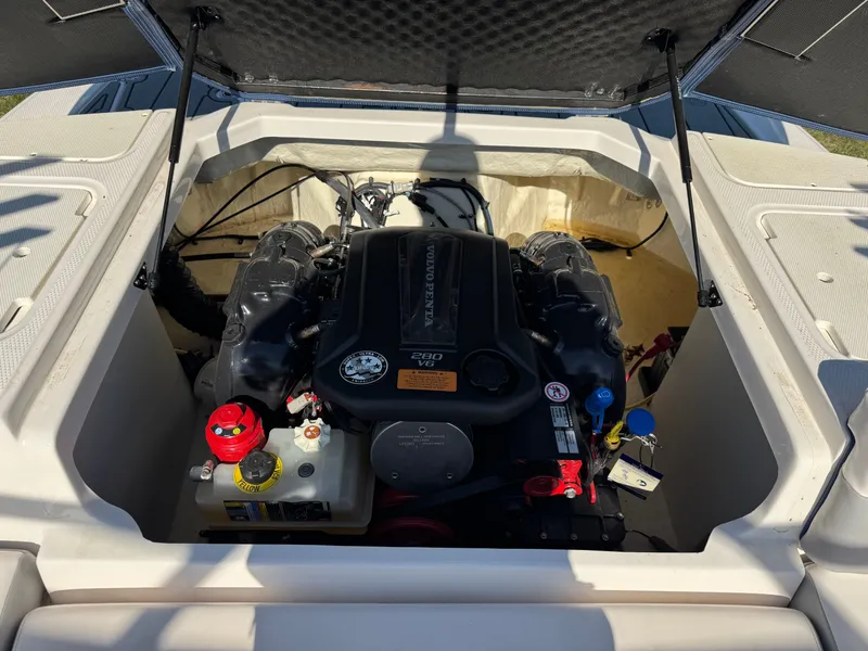Slide: The Image of Chaparral 23 Surf 2021 - 40
