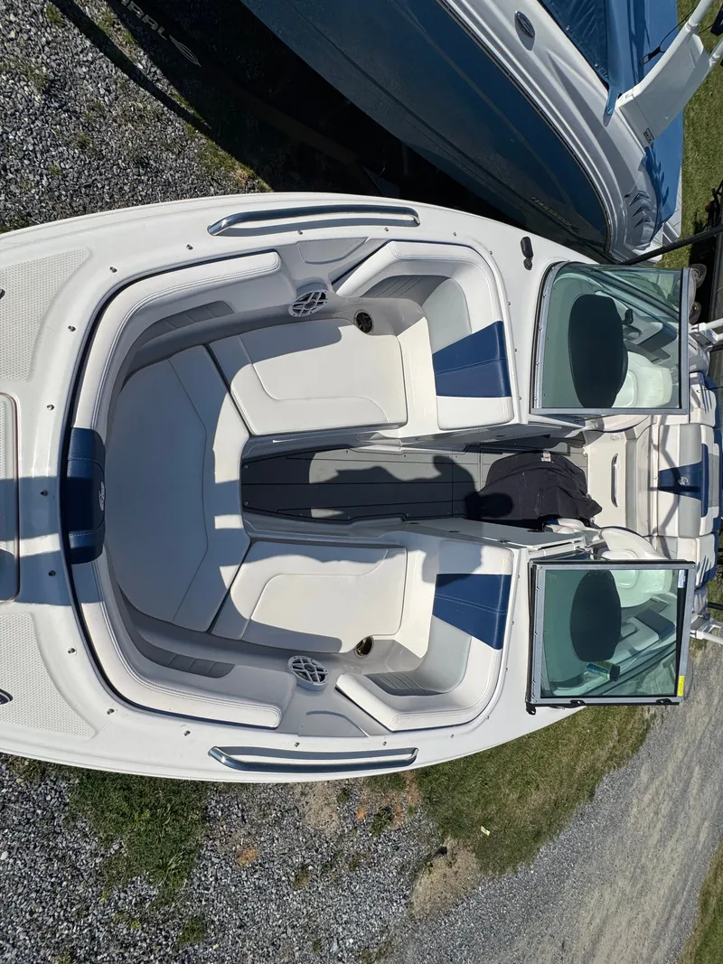 Slide: The Image of Chaparral 23 Surf 2021 - 31