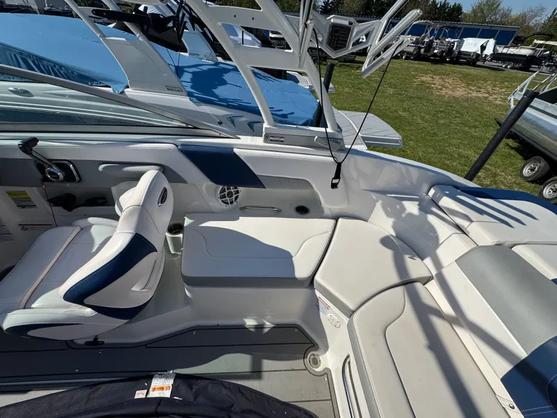 Slide: The Image of Chaparral 23 Surf 2021 - 18