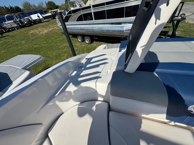 Slide: The Image of Chaparral 23 Surf 2021 - 22