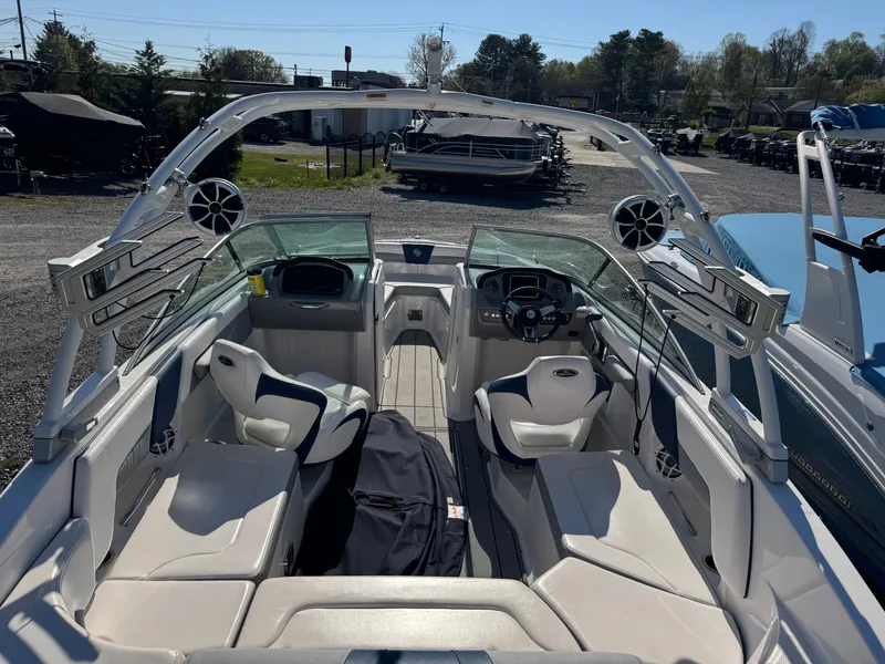 Slide: The Image of Chaparral 23 Surf 2021 - 26