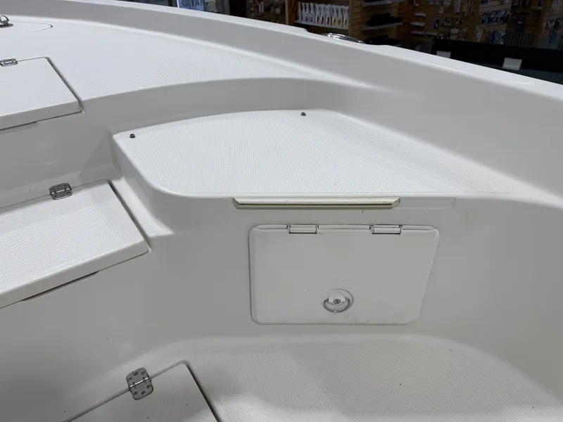 Slide: The Image of Sailfish 2100CC BAY 2013 - 18