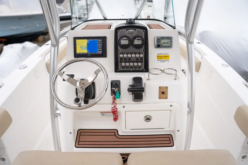 Slide: The Image of Sea Fox 226 Commander 2018 - 14