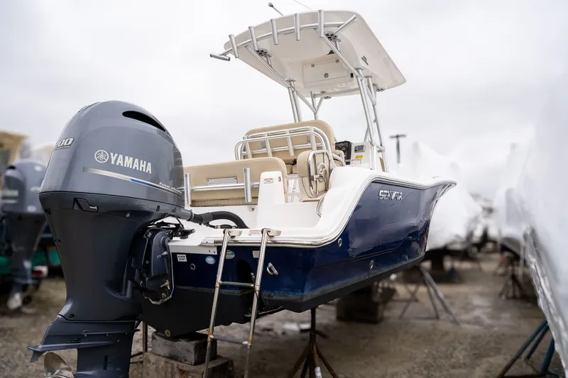 Slide: The Image of Sea Fox 226 Commander 2018 - 6