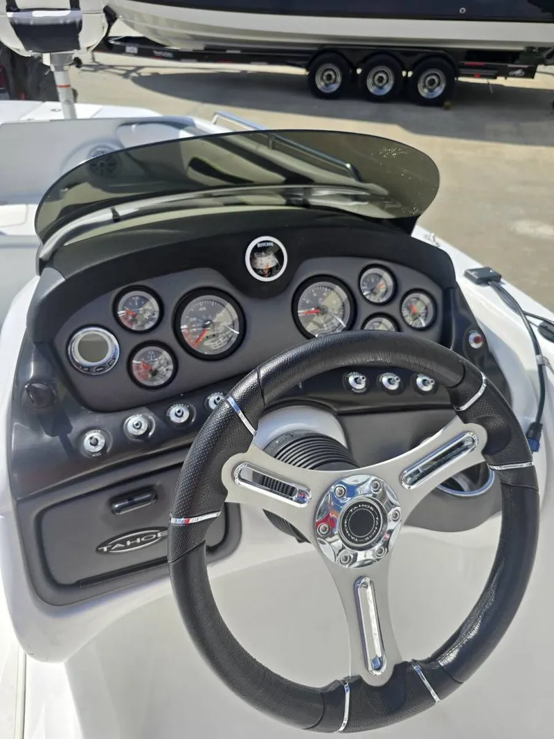 Slide: The Image of Tahoe 215xi 2017 - 10