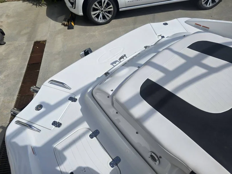 Slide: The Image of Tahoe 215xi 2017 - 14