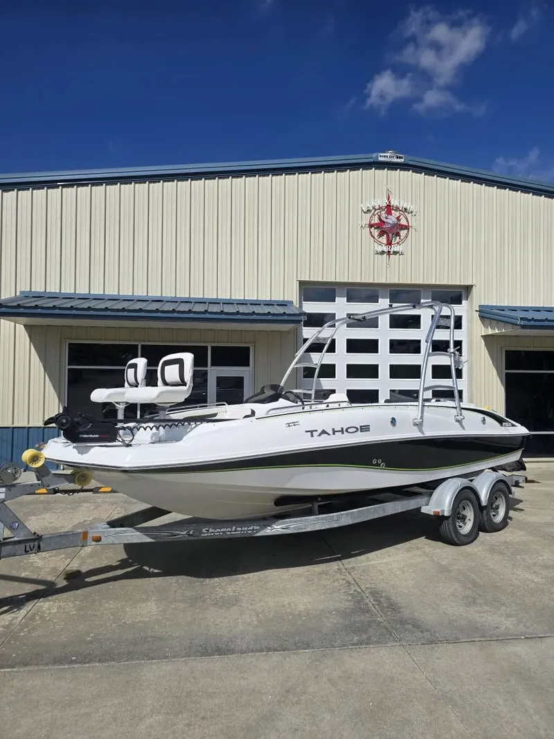 Slide: The Image of Tahoe 215xi 2017 - 4