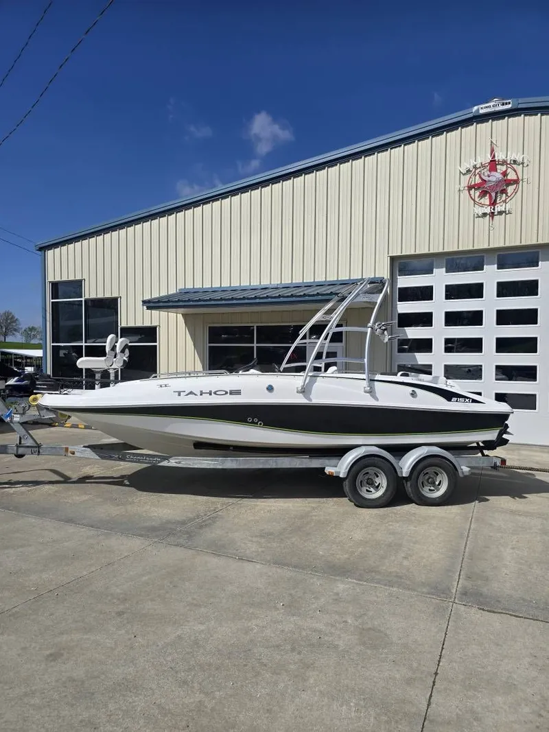 Slide: The Image of Tahoe 215xi 2017 - 5