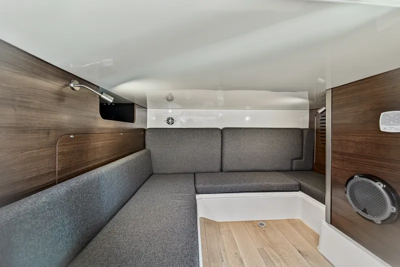 Slide: The Image of Boston Whaler 345 CONQUEST 2018 - 84