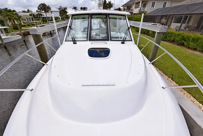 Slide: The Image of Boston Whaler 345 CONQUEST 2018 - 57