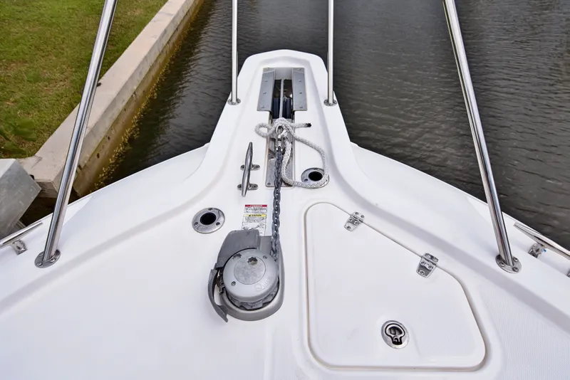 Slide: The Image of Boston Whaler 345 CONQUEST 2018 - 60
