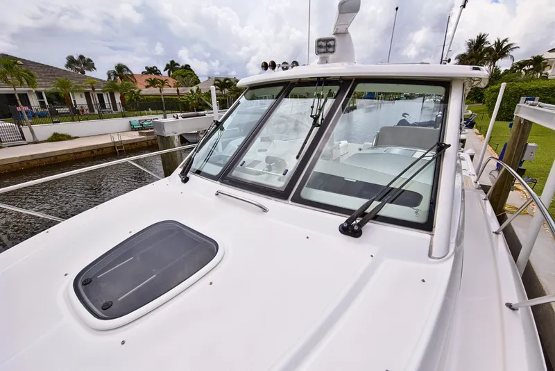 Slide: The Image of Boston Whaler 345 CONQUEST 2018 - 62