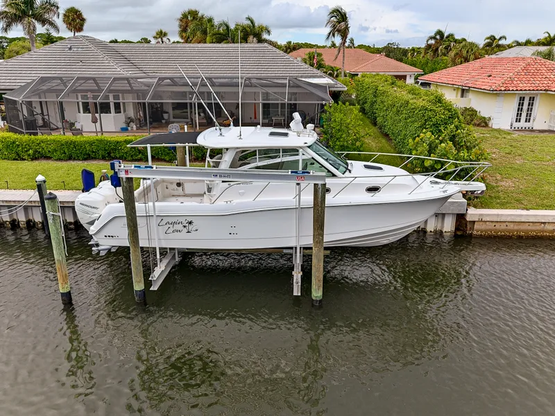 Slide: The Image of Boston Whaler 345 CONQUEST 2018 - 0