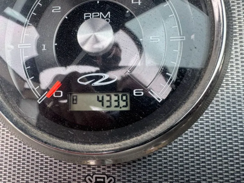 Slide: The Image of Regal 2800 Bowrider 2017 - 15