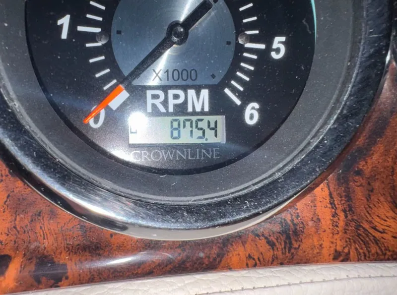 Slide: The Image of Regal 2800 Bowrider 2017 - 16