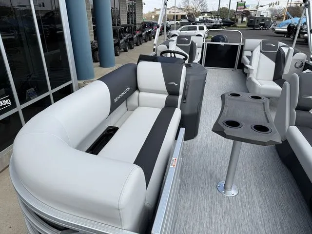 Slide: The Image of Bennington 22SSR TriToon Pontoon 2026 - 11