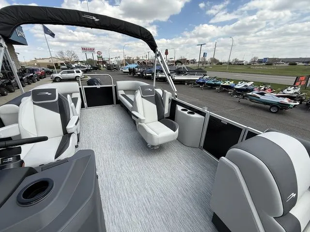 Slide: The Image of Bennington 22SSR TriToon Pontoon 2026 - 14