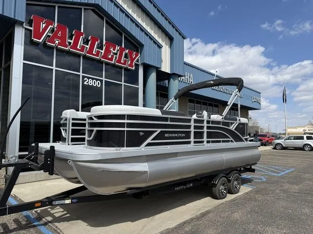 Slide: The Image of Bennington 22SSR TriToon Pontoon 2026 - 2