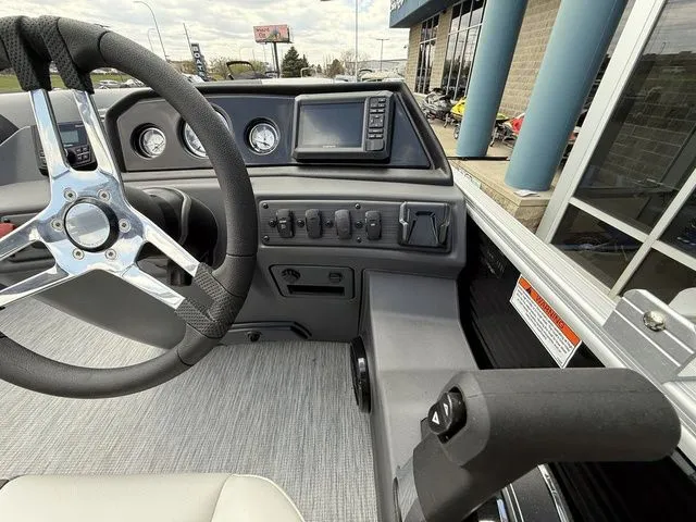 Slide: The Image of Bennington 22SSR TriToon Pontoon 2026 - 20