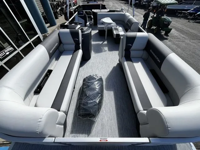 Slide: The Image of Interior view of 2026 Bennington 22SFC S-One pontoon boat. - 17