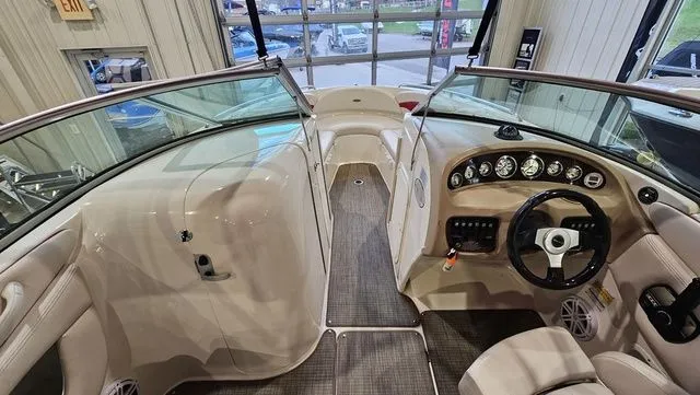 Slide: The Image of Chaparral 230 SSi 2000 - 12