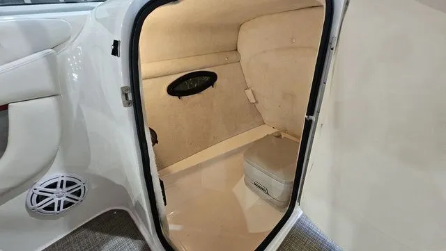 Slide: The Image of Chaparral 230 SSi 2000 - 13