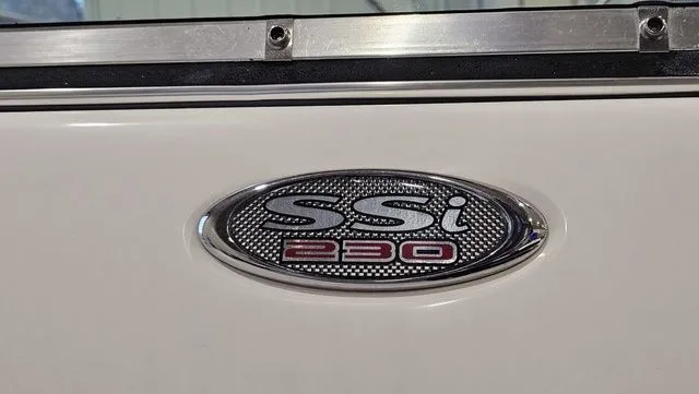 Slide: The Image of Chaparral 230 SSi 2000 - 24