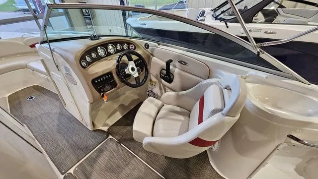 Slide: The Image of Chaparral 230 SSi 2000 - 9