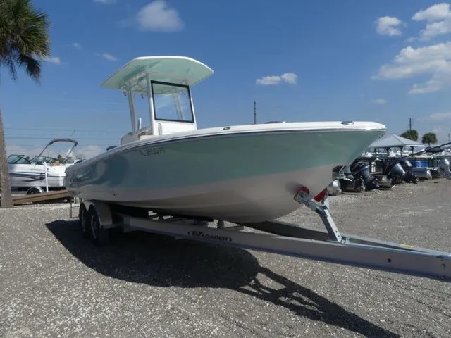 Slide: The Image of Robalo 246 Cayman 2019 - 3