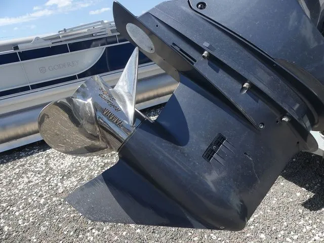 Slide: The Image of Tidewater 220 LXF 2021 - 13