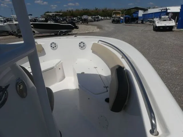 Slide: The Image of Tidewater 220 LXF 2021 - 17