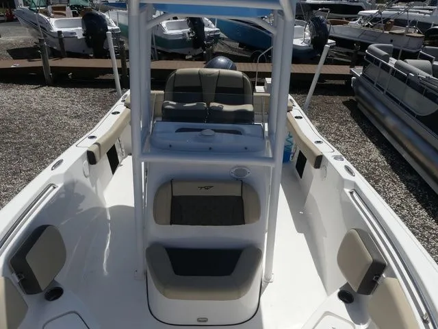 Slide: The Image of Tidewater 220 LXF 2021 - 18