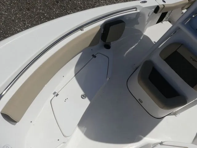 Slide: The Image of Tidewater 220 LXF 2021 - 19