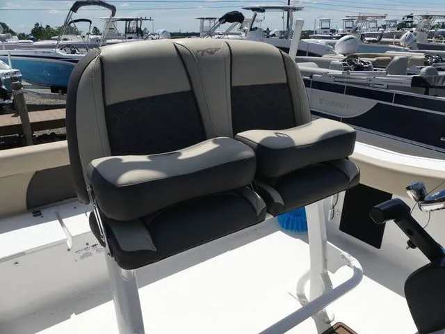 Slide: The Image of Tidewater 220 LXF 2021 - 23