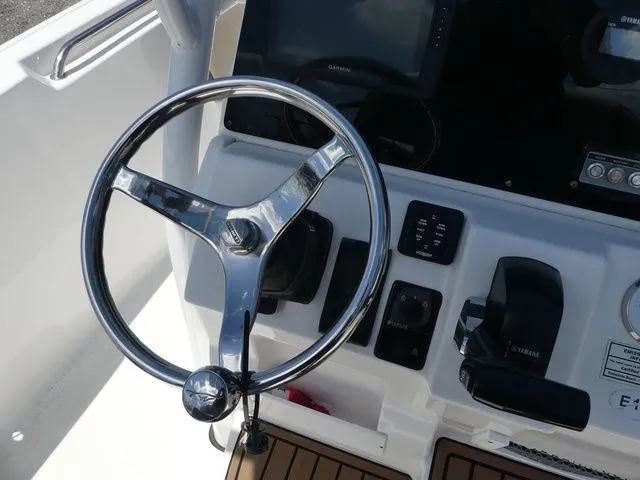 Slide: The Image of Tidewater 220 LXF 2021 - 32