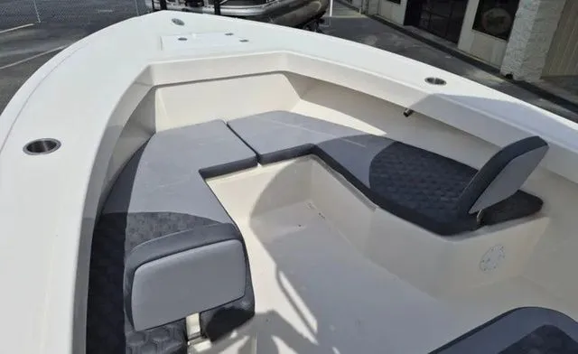 Slide: The Image of May-Craft 245 Offshore CC 2026 - 5