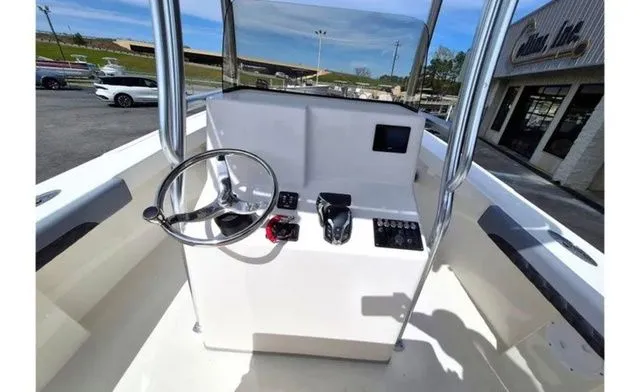 Slide: The Image of May-Craft 245 Offshore CC 2026 - 8